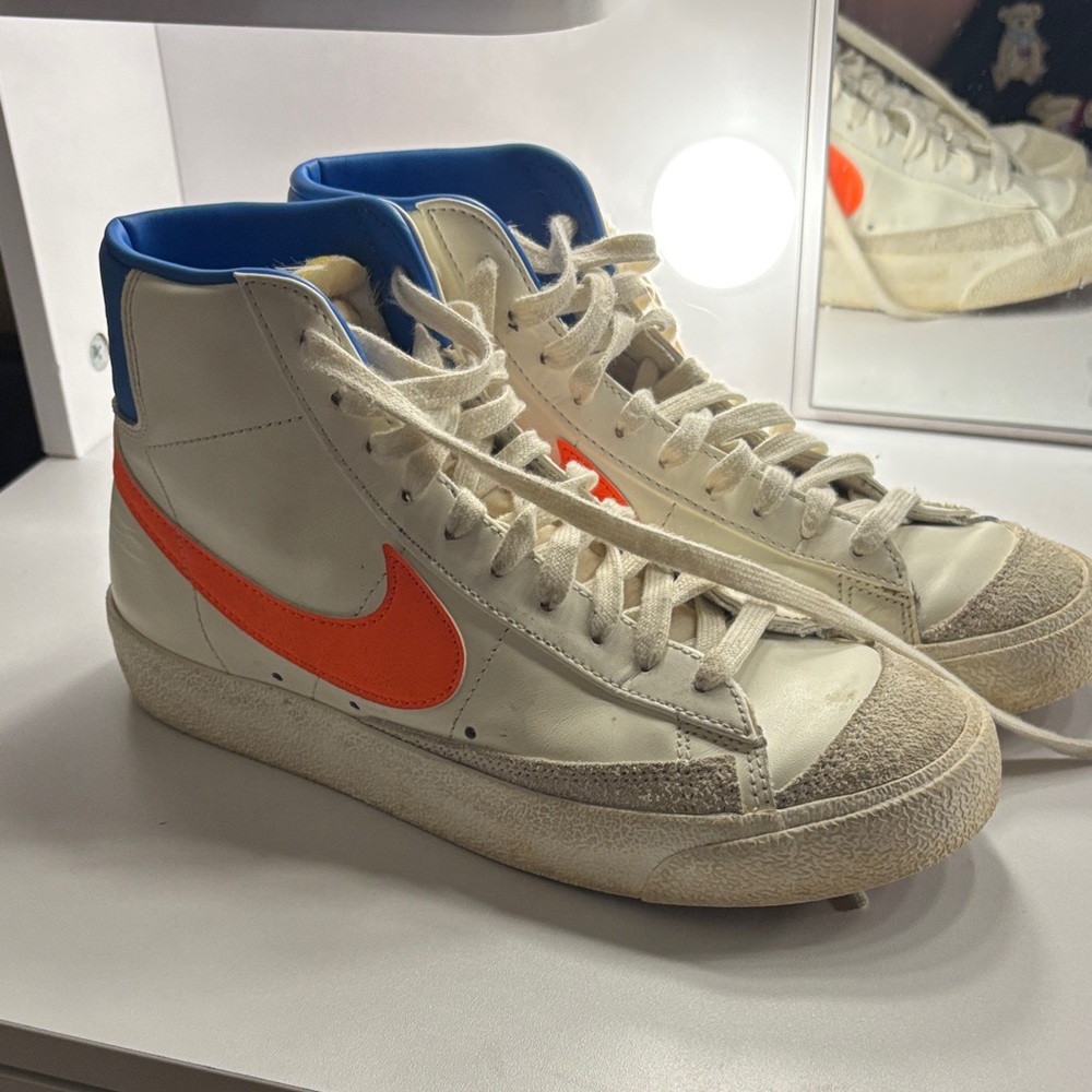 Nike Women's Shoes in White, Orange, and Blue